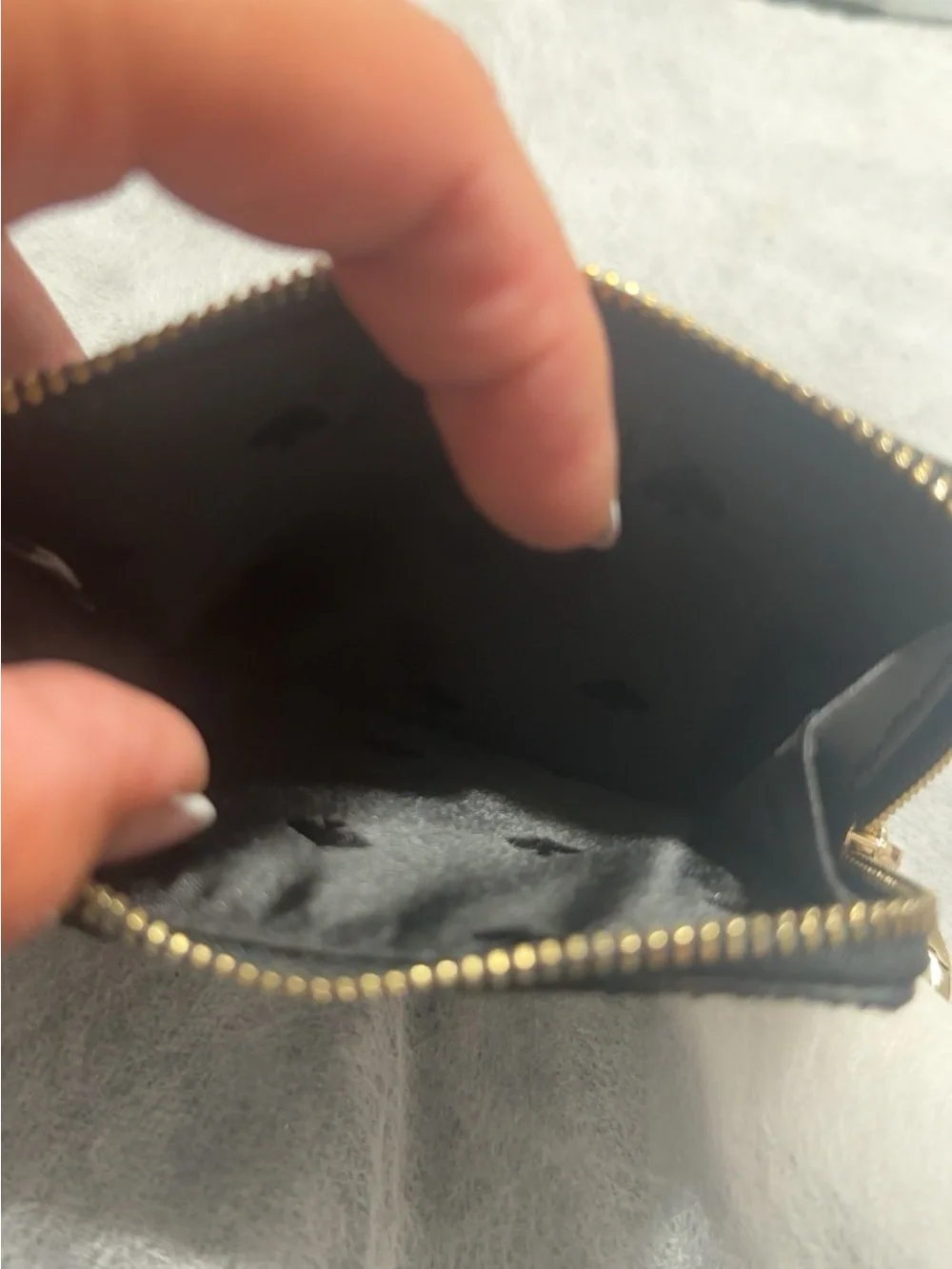 kate spade Black Glitter Card Pouch with Gold Clover Keyring